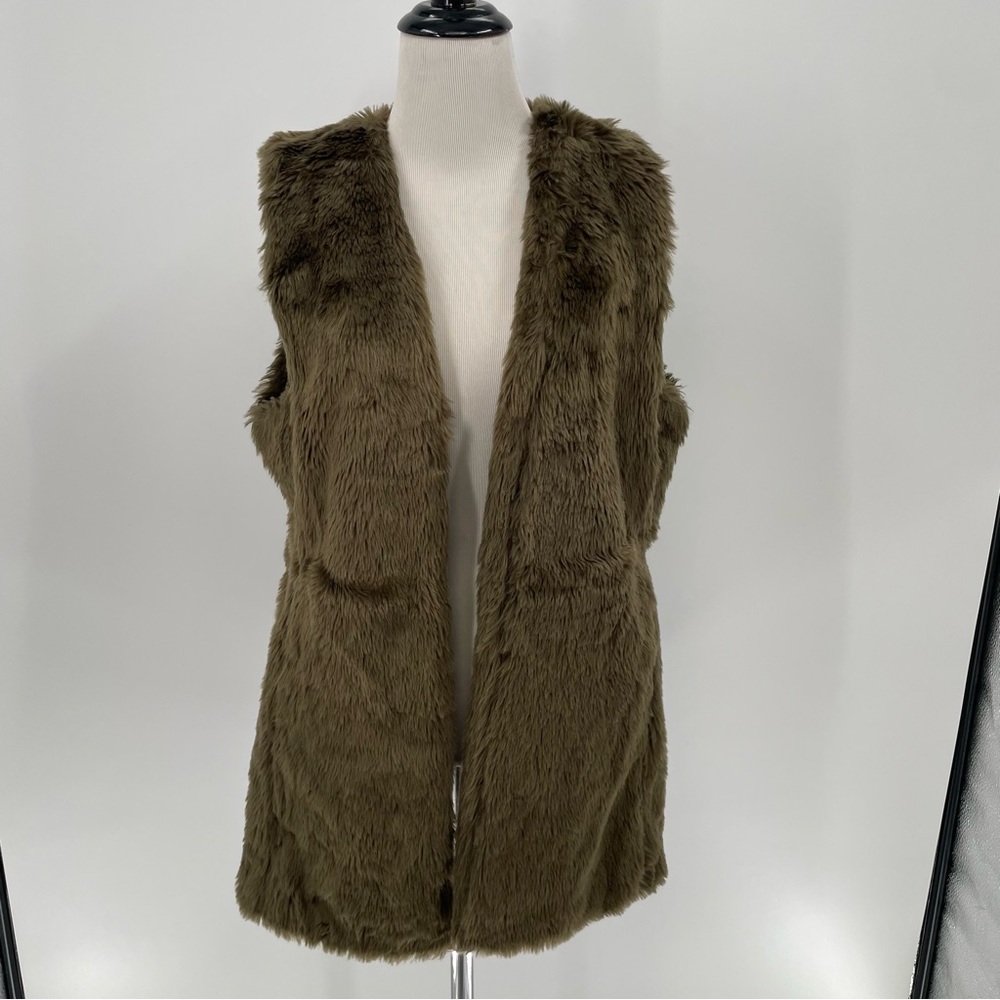 Jolt Woman’s Faux Fur Vest